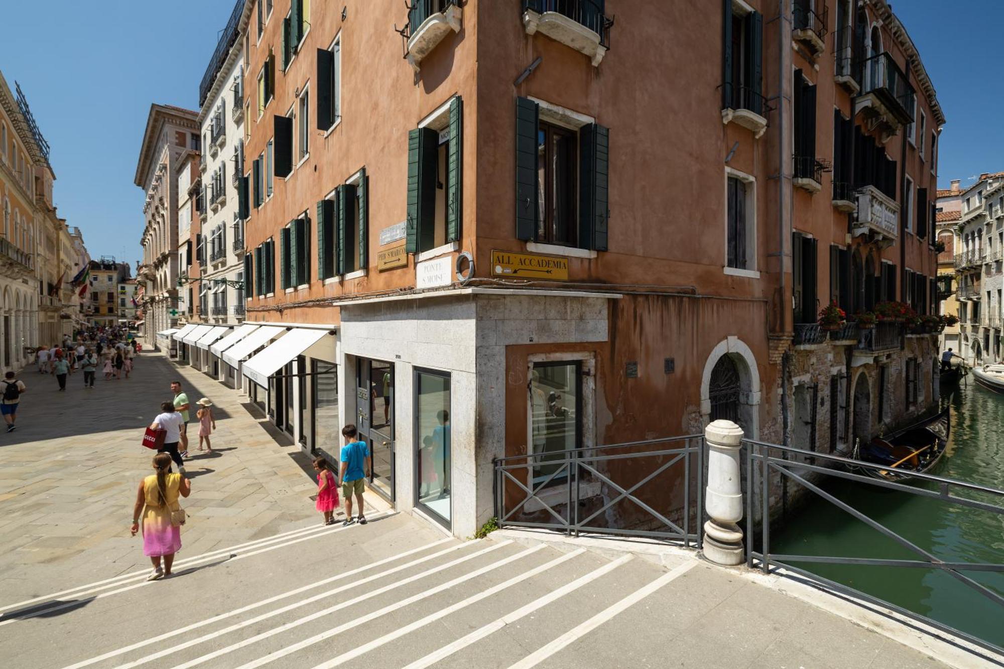 San Marco Canal View By Bricola Apartments Венеция Экстерьер фото